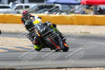 media/Apr-10-2022-SoCal Trackdays (Sun) [[f104b12566]]/Turn 2 (1135am)/